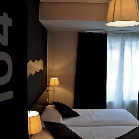 Hostal La Rotonda Оуренсе Екстериор снимка
