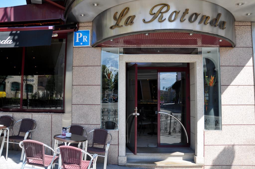 Hostal La Rotonda Оуренсе Екстериор снимка