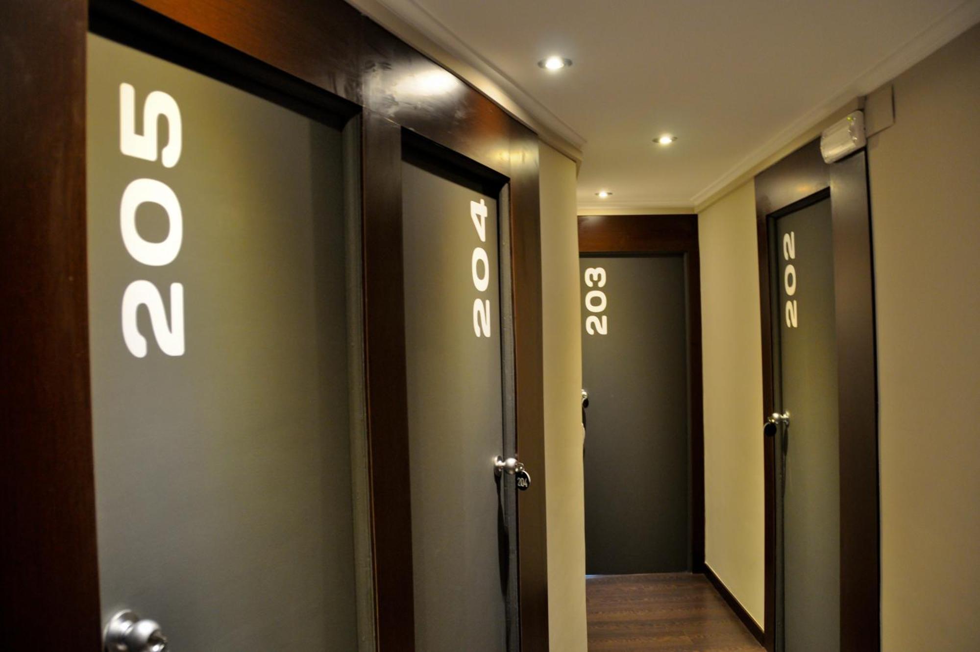 Hostal La Rotonda Оуренсе Екстериор снимка