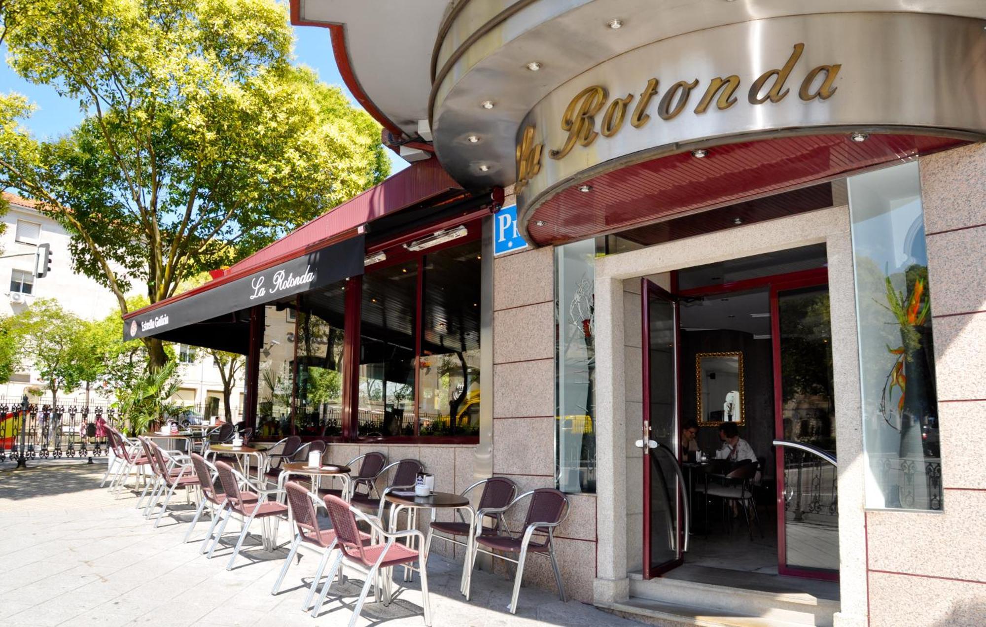 Hostal La Rotonda Оуренсе Екстериор снимка